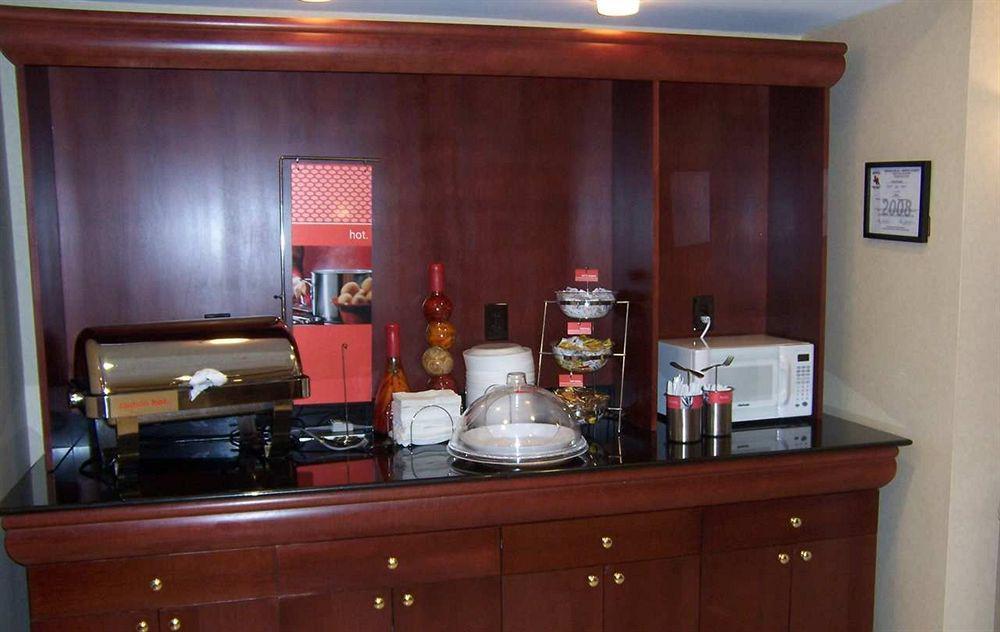 Hotel Hampton Wichita Falls-sikes Senter Mall 3*