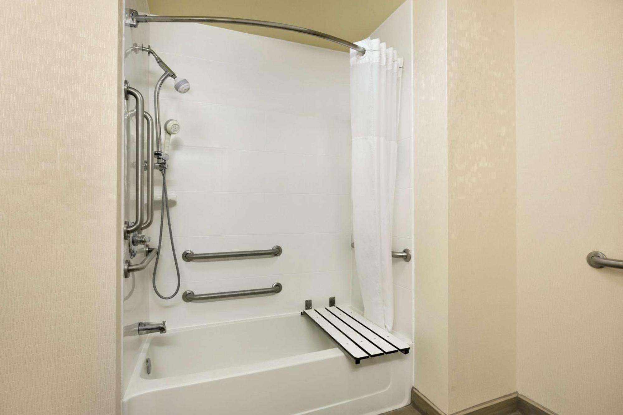 Hotel Hampton Wichita Falls-sikes Senter Mall 3*